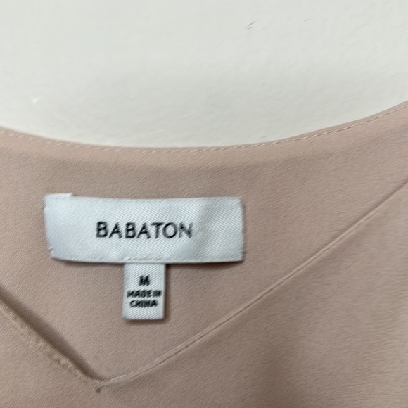 Babaton Everly Blouse Airy Loose Fit V Neck Adjustable Straps Soft Blush Medium - Picture 4 of 7